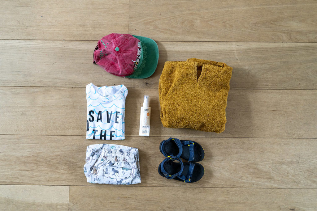 Geschikte kleding voor in de zon • Met Zonder Jas • Zomerkleding