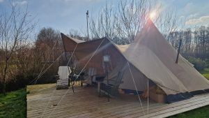 Overnachten in een tipi op Camping Oetdoor